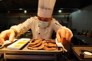 顺鑫鑫源培育中国“安格斯牛”拟打造中国安格斯牛全产业链第一品牌