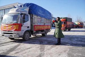 73辆满载日用药品等救灾物资驰援甘肃青海地震灾区