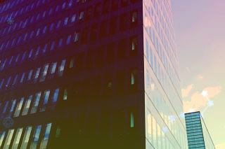 《中国经营报》3360今年是保时捷进入中国市场20周年